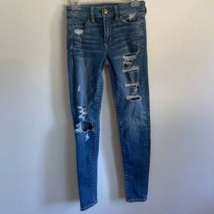 American Eagle Jeans High Rise Distressed Skinny Size 2